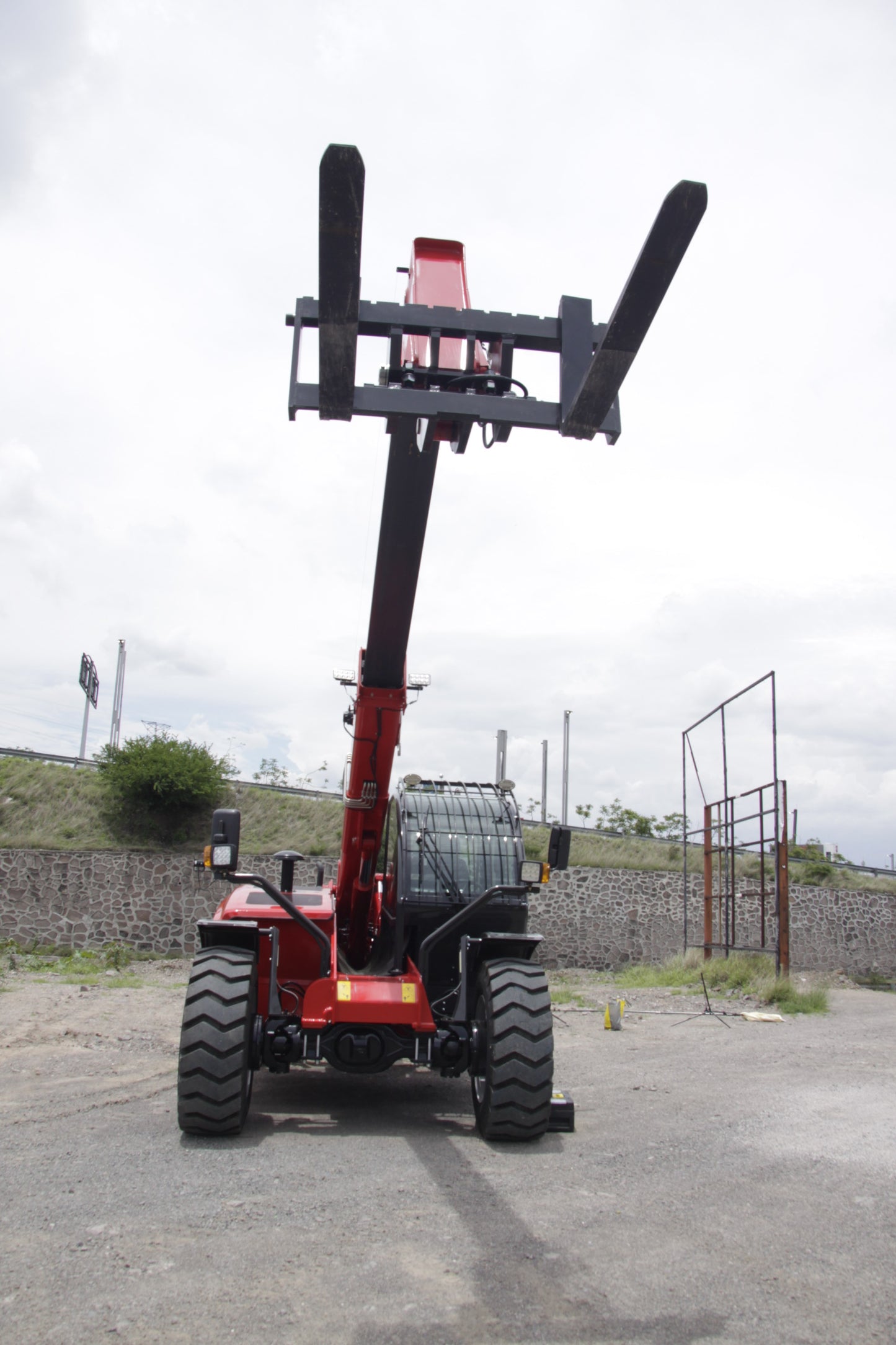 Manipulador de 4 TON -7M TELE40