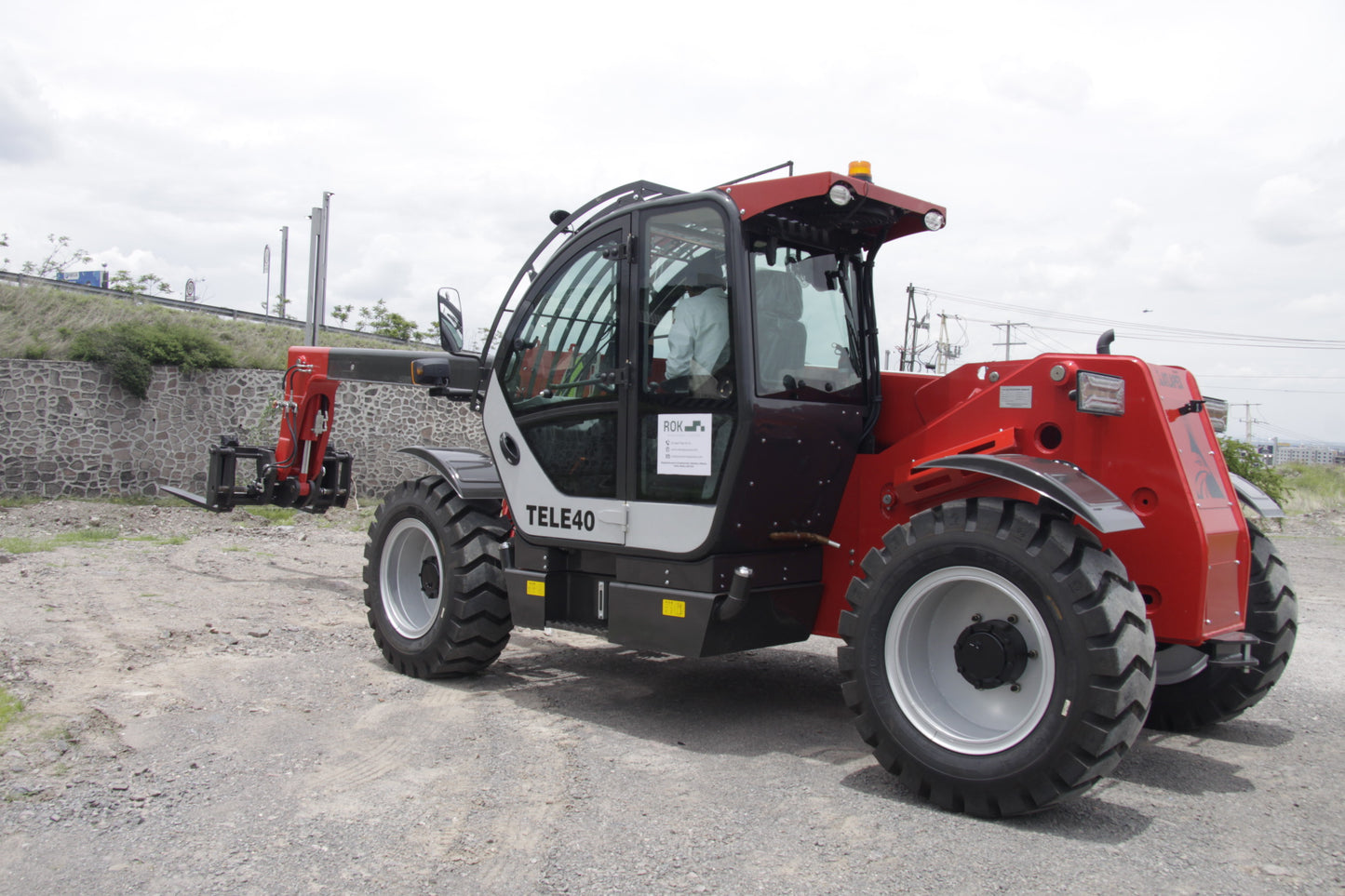 Manipulador de 4 TON -7M TELE40