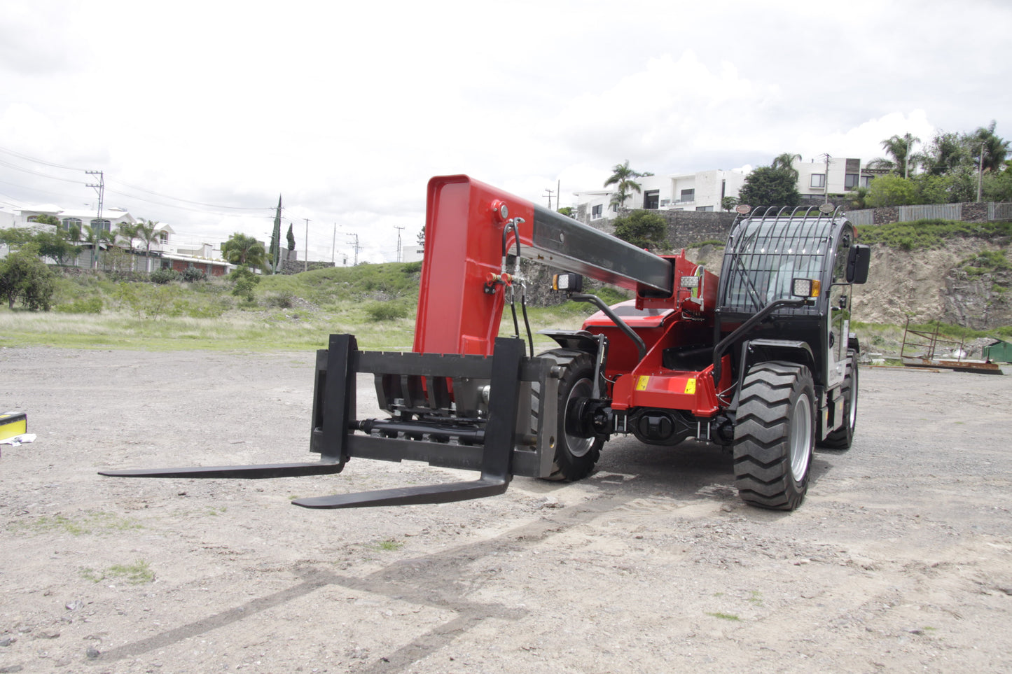 Manipulador de 4 TON -7M TELE40