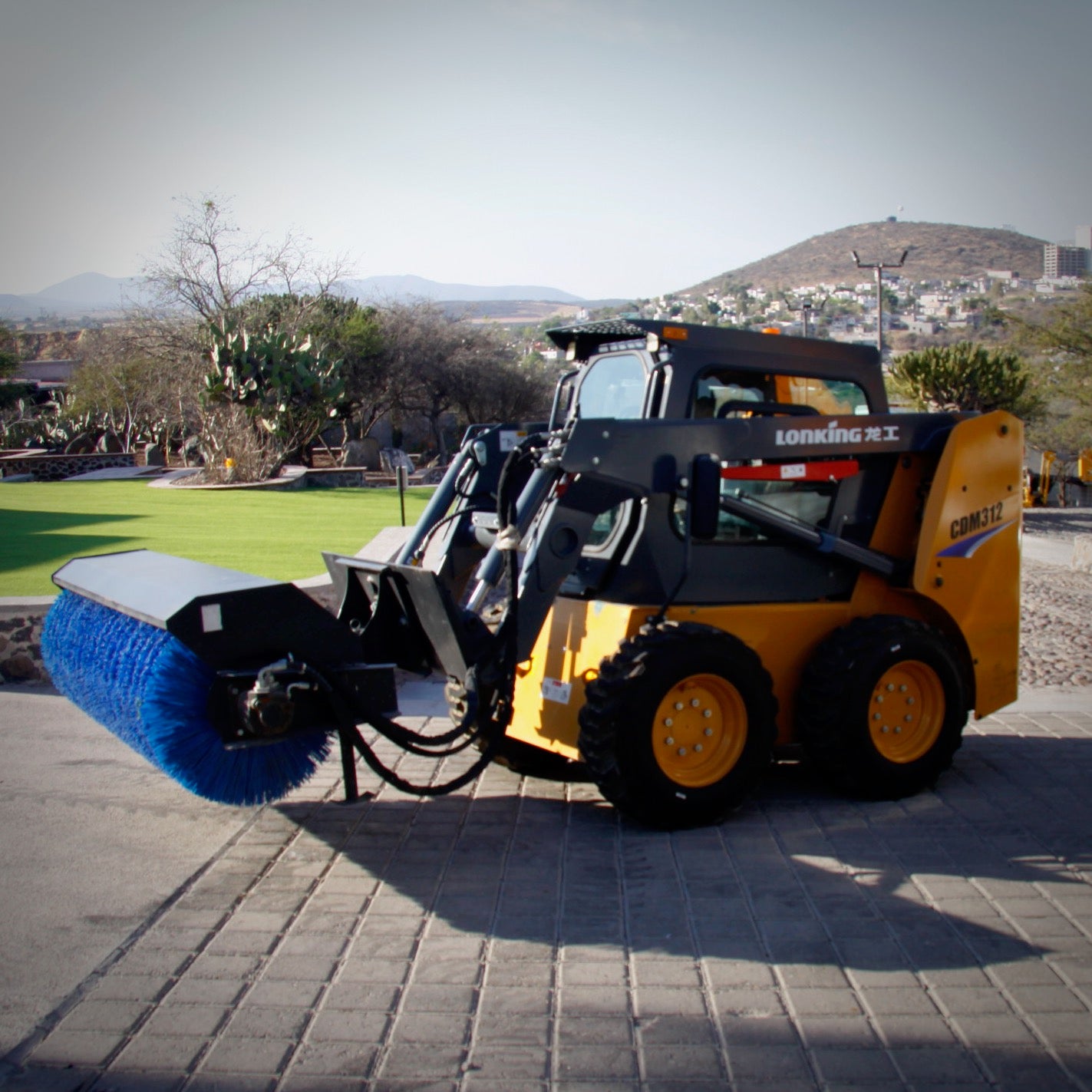 Mini-cargador de 1.2 toneladas CDM312