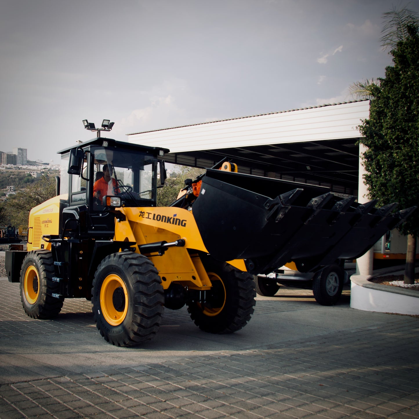 Cargador Frontal de 3.5 TON / 1.8 M³ CDM835