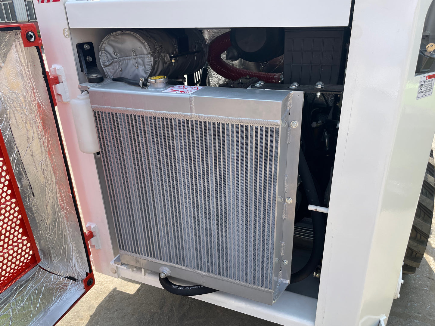 Mini-cargador de 60 HP SKT85