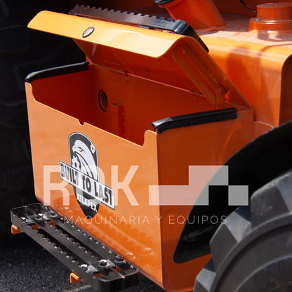 Retroexcavadora BK100R de 94 HP.