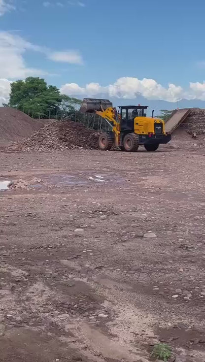 Cargador Frontal de 3.5 TON / 1.8 M³ CDM835